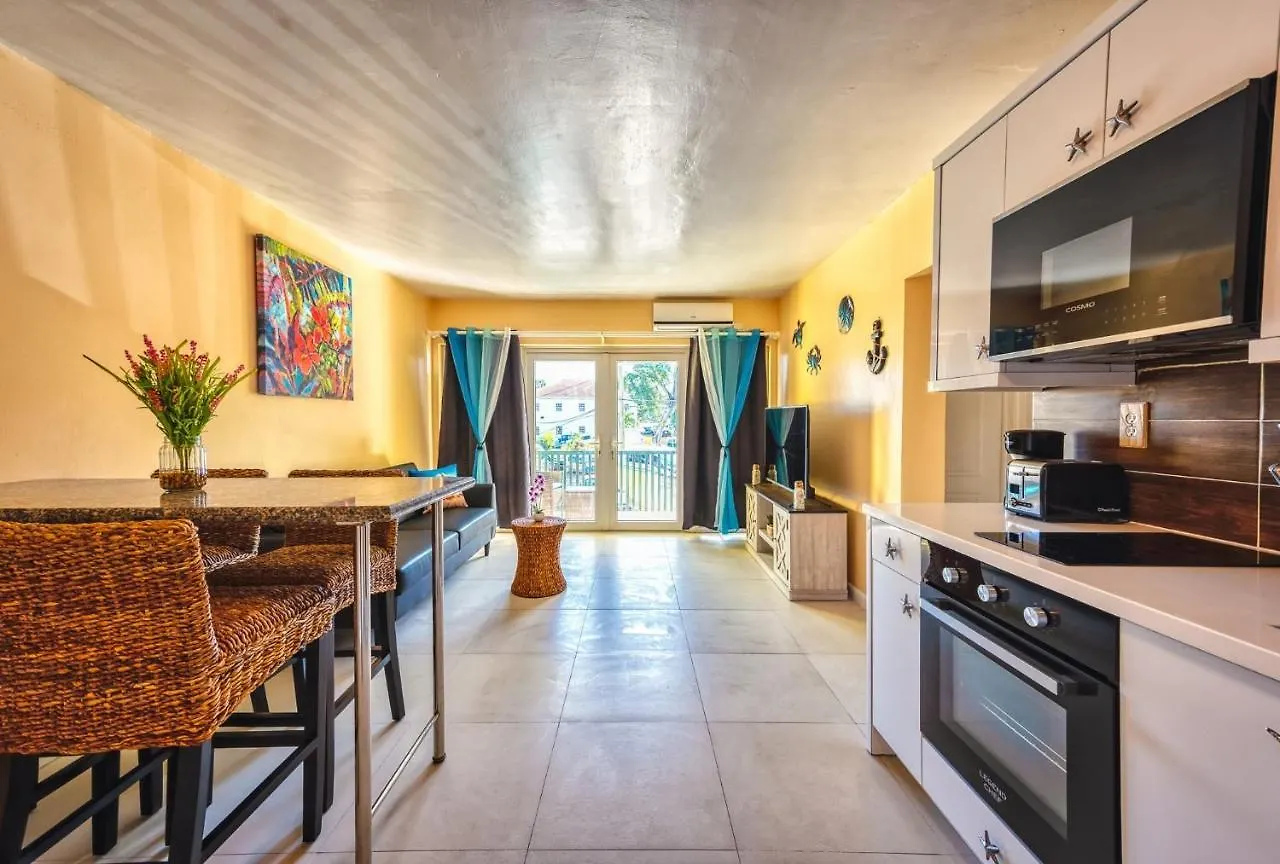 Lovely Apartment Near Beach, Downtown, 24H Security, Pool Nassau 0*,  Bahamas