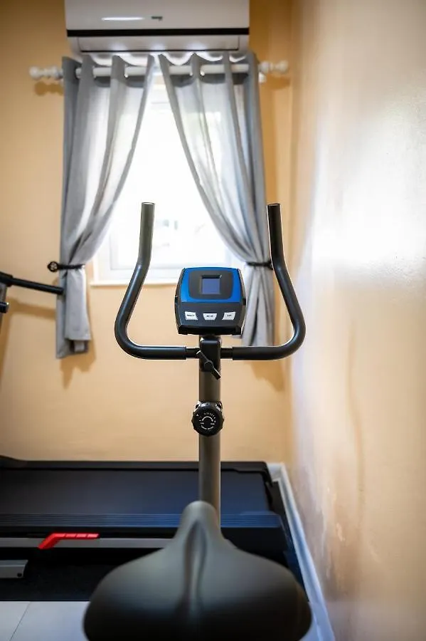 Lovely Apartment Near Beach, Downtown, 24H Security, Pool 拿骚 巴哈马
