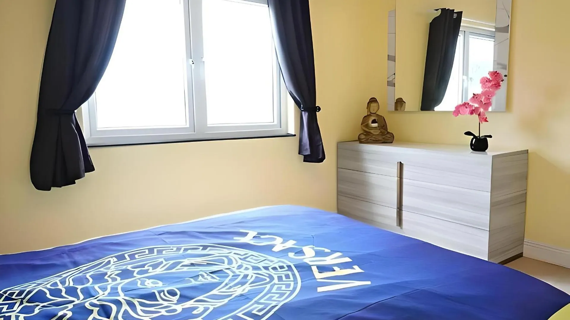 Lovely Apartment Near Beach, Downtown, 24H Security, Pool 拿骚 巴哈马