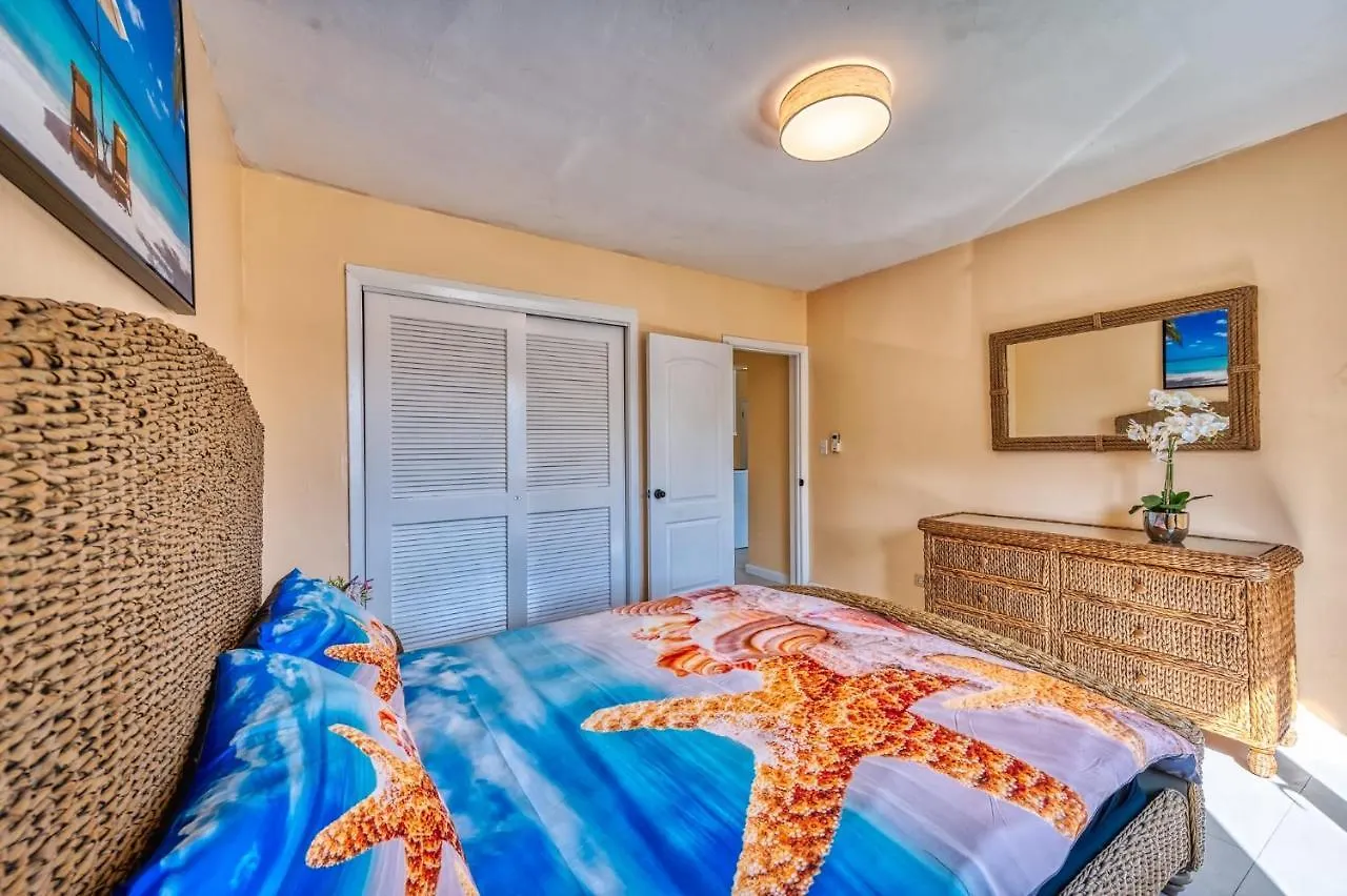 Lovely Apartment Near Beach, Downtown, 24H Security, Pool Nassau 0*,